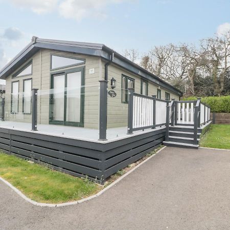 Amethyst Lodge Lymington Exteriör bild