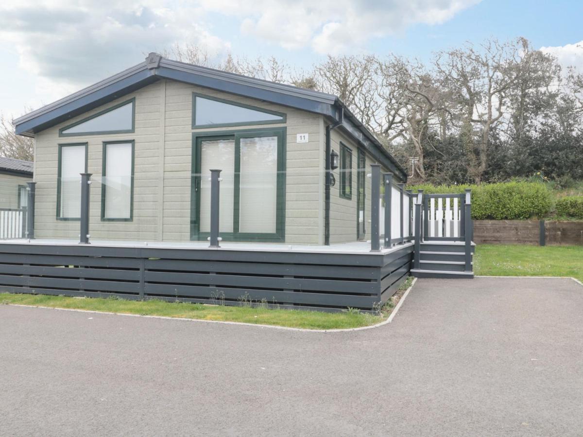 Amethyst Lodge Lymington Exteriör bild