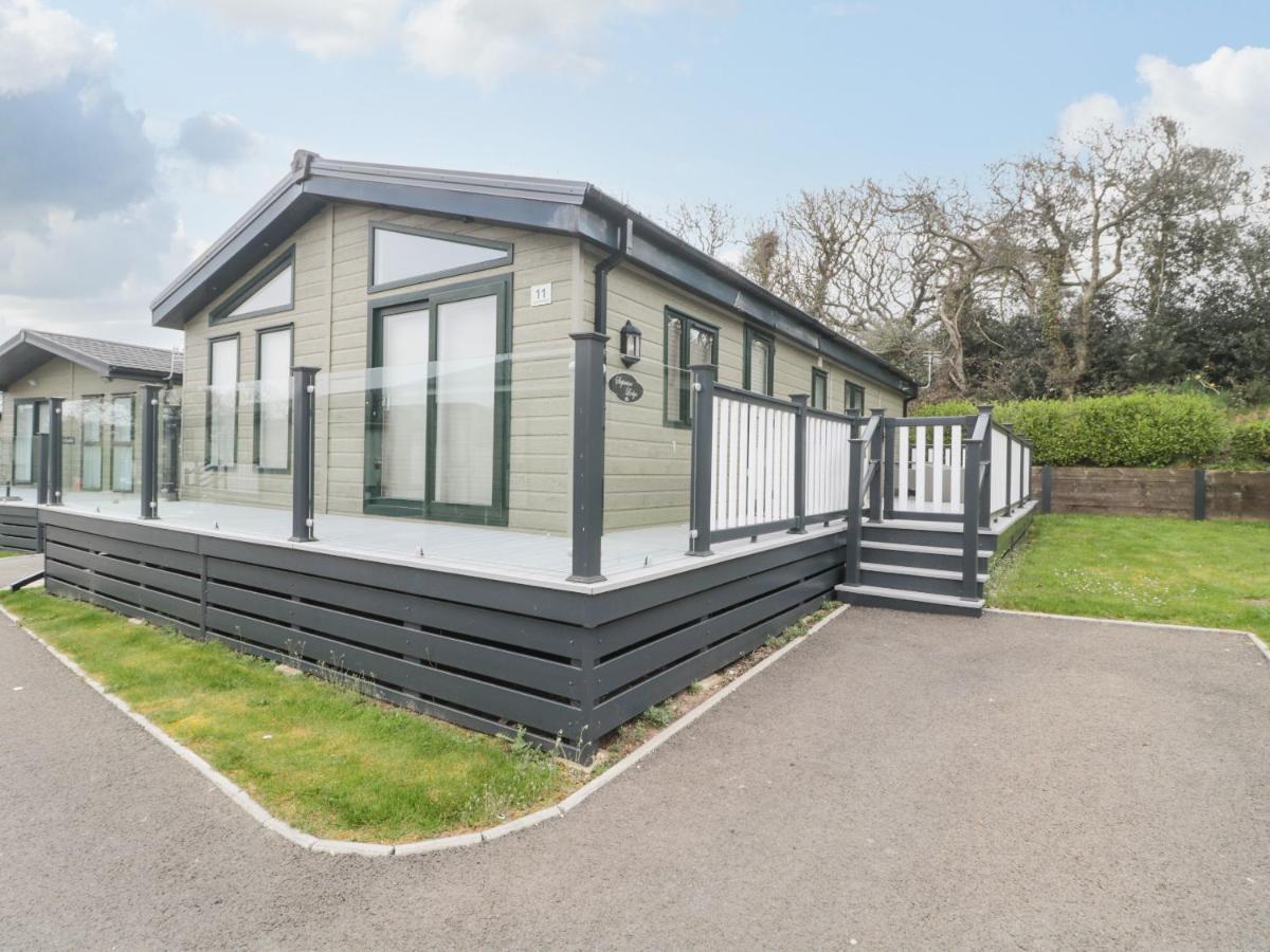 Amethyst Lodge Lymington Exteriör bild