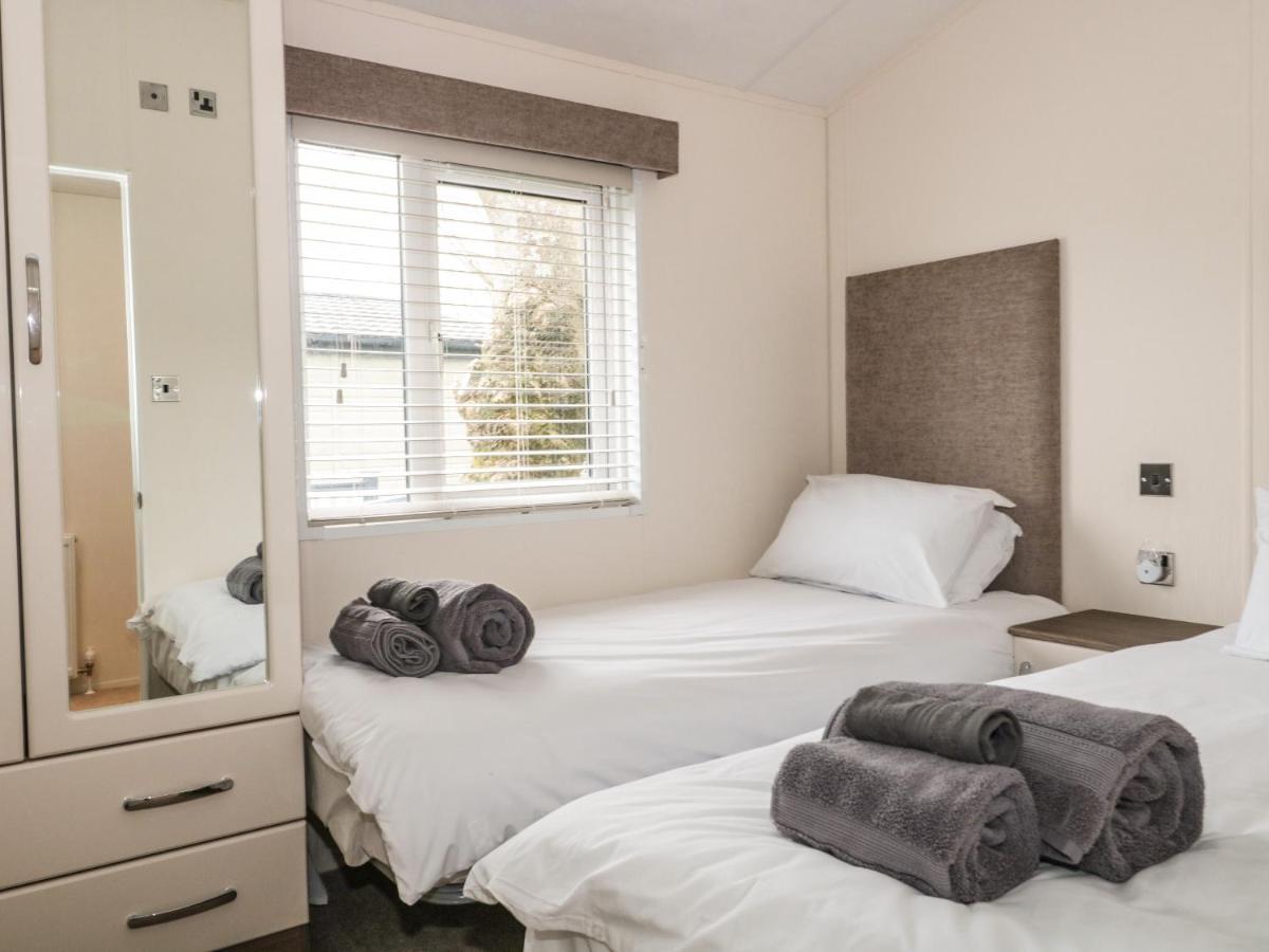 Amethyst Lodge Lymington Exteriör bild