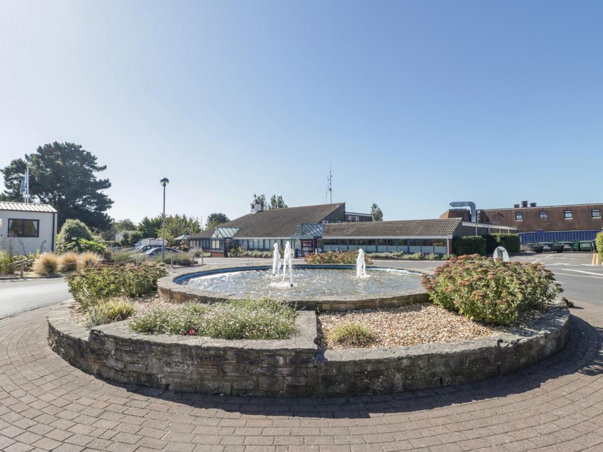 Amethyst Lodge Lymington Exteriör bild