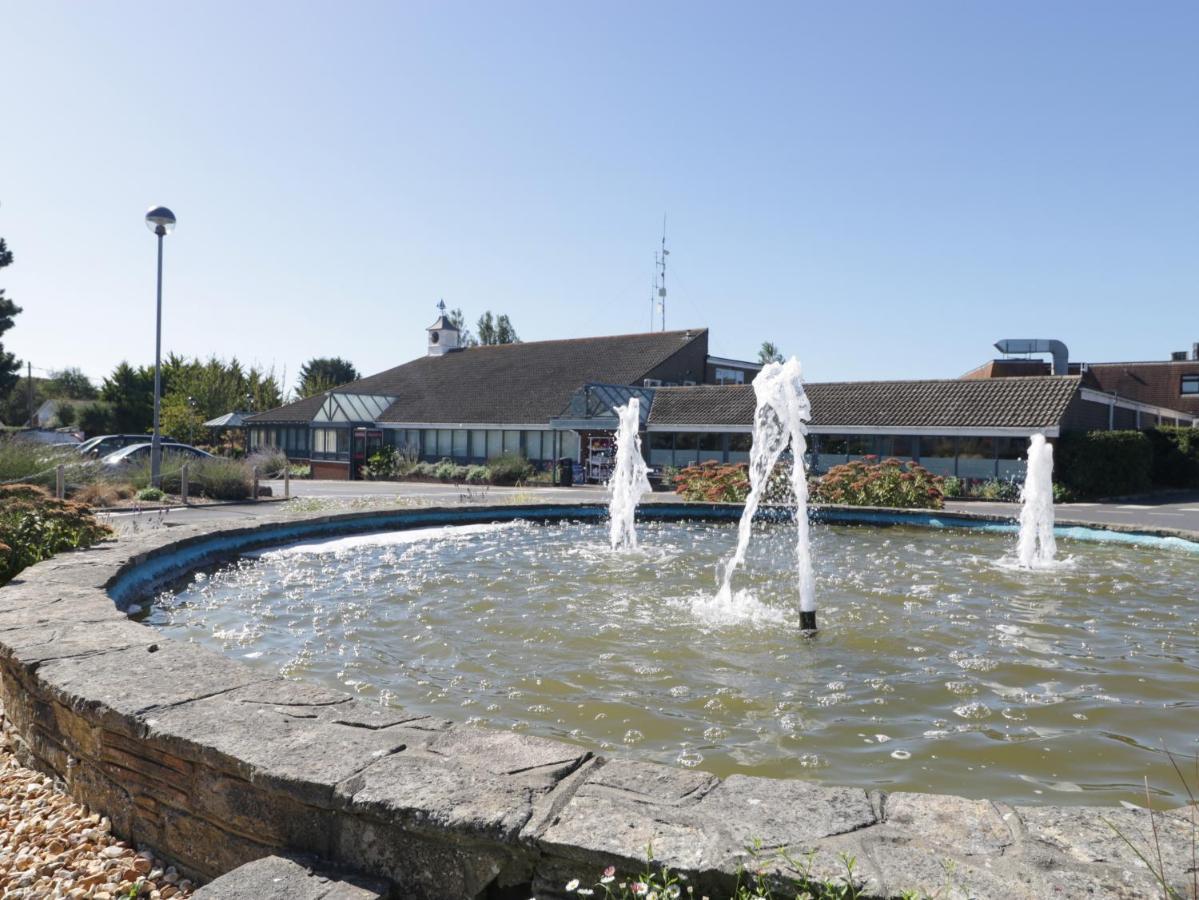 Amethyst Lodge Lymington Exteriör bild